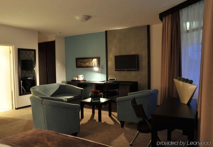 Indaba Hotel 3*
